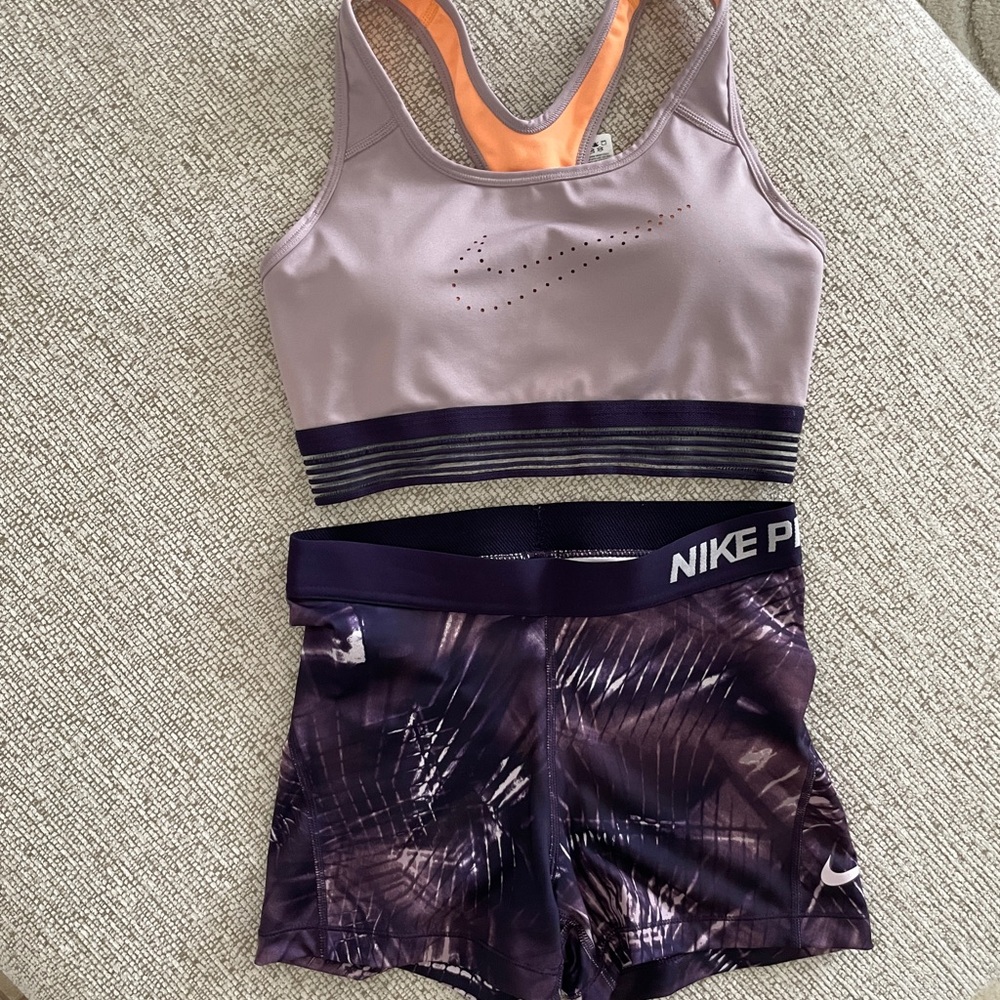 Nike Women’s Lavender/Purple Sports Bra and Purple Patterned Shorts Set